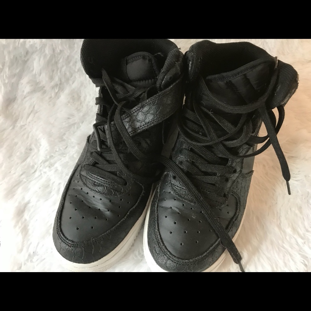 Nike Air Hip Top Black/White Big Boy Size 6